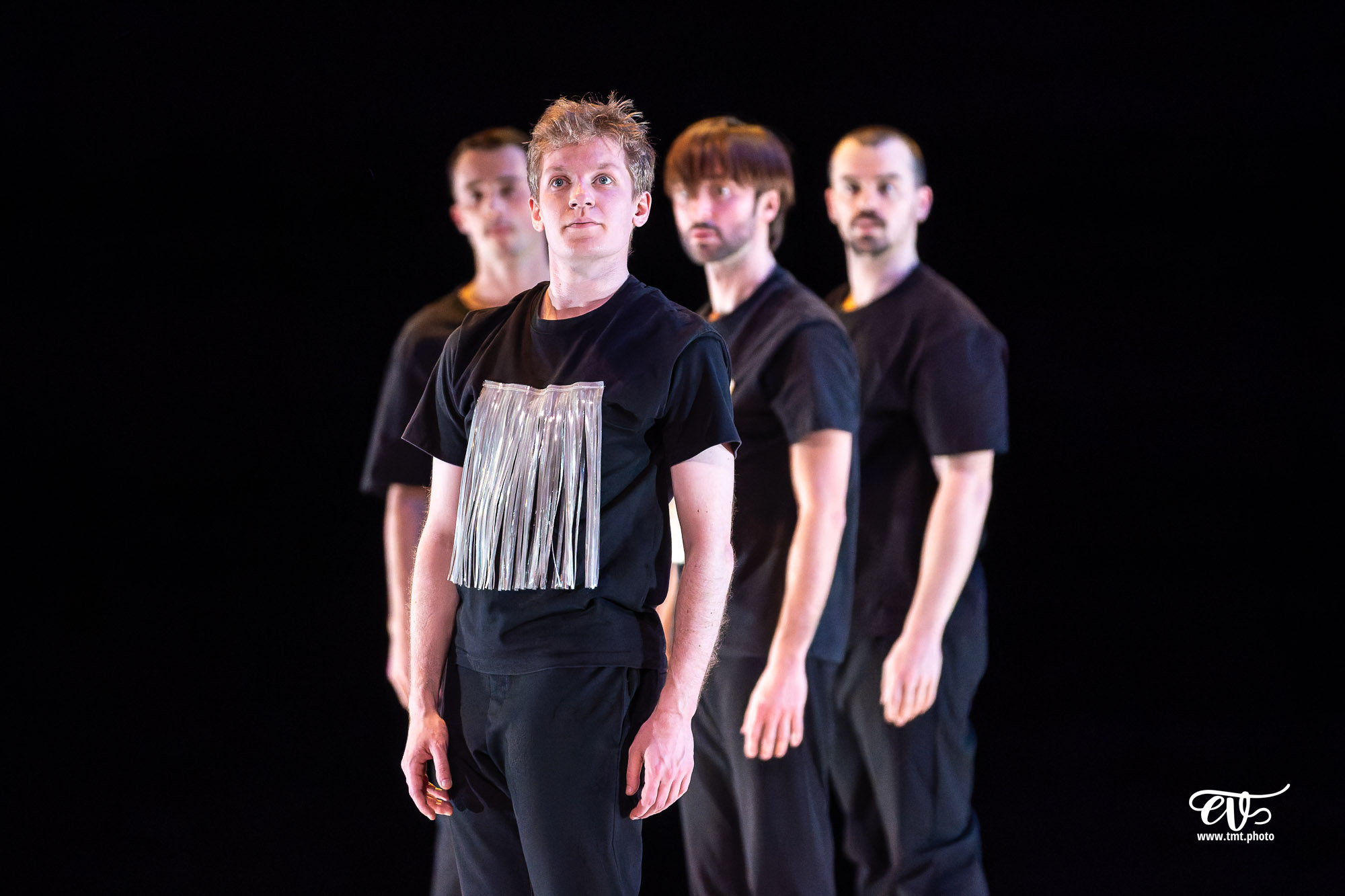 A4 (COMME LA FEUILLE) CIE CHICOS MAMBO